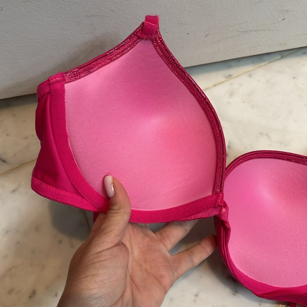 Love pink bra - Picture 6 of 7